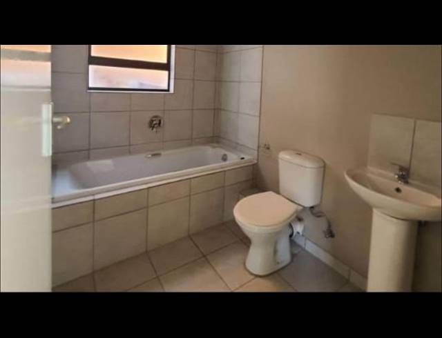 3 BEDROOM APARTMENT TO LET IN TERRA NOVA